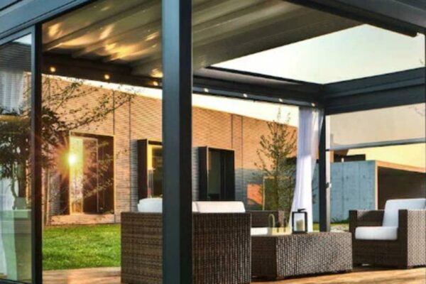 İzmir'de Kış Bahçesi ve Pergola: Dört Mevsim Açık Alan Keyfi