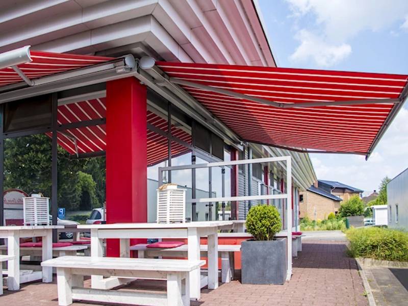 Kafe ve Restoranlar İçin Tente ve Pergola Çözümleri